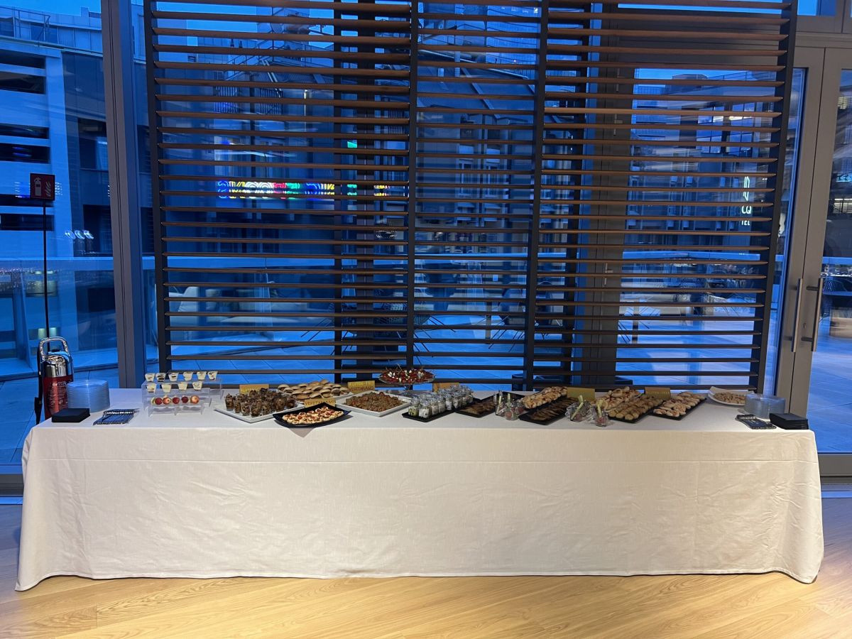 Allestimento buffet Food Mood per un evento a Milano